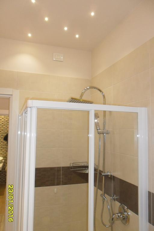 Location Lory Hotel บุสโตอาร์ซีซีโอ ภายนอก รูปภาพ